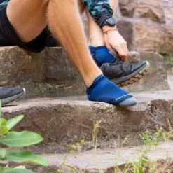 Men's Run No Show Tab Ultra-Lightweight Running Sock -Darn Tough Outlet Store 02 1039 Run Eclipse LS 3c8905a9 a3e0 4250 9d7e b2b9e0d67cbb