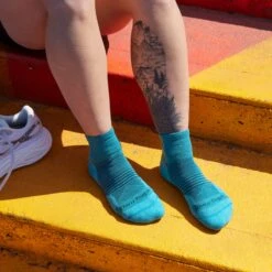 Women's Element Quarter Lightweight Running Sock -Darn Tough Outlet Store 02 1113 Cyan LS