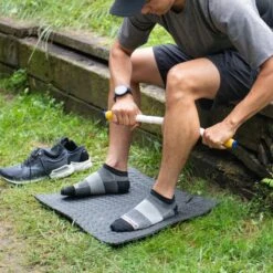 Men's 1437 No Show Lightweight Running Sock -Darn Tough Outlet Store 02 1437 Charcoal LS