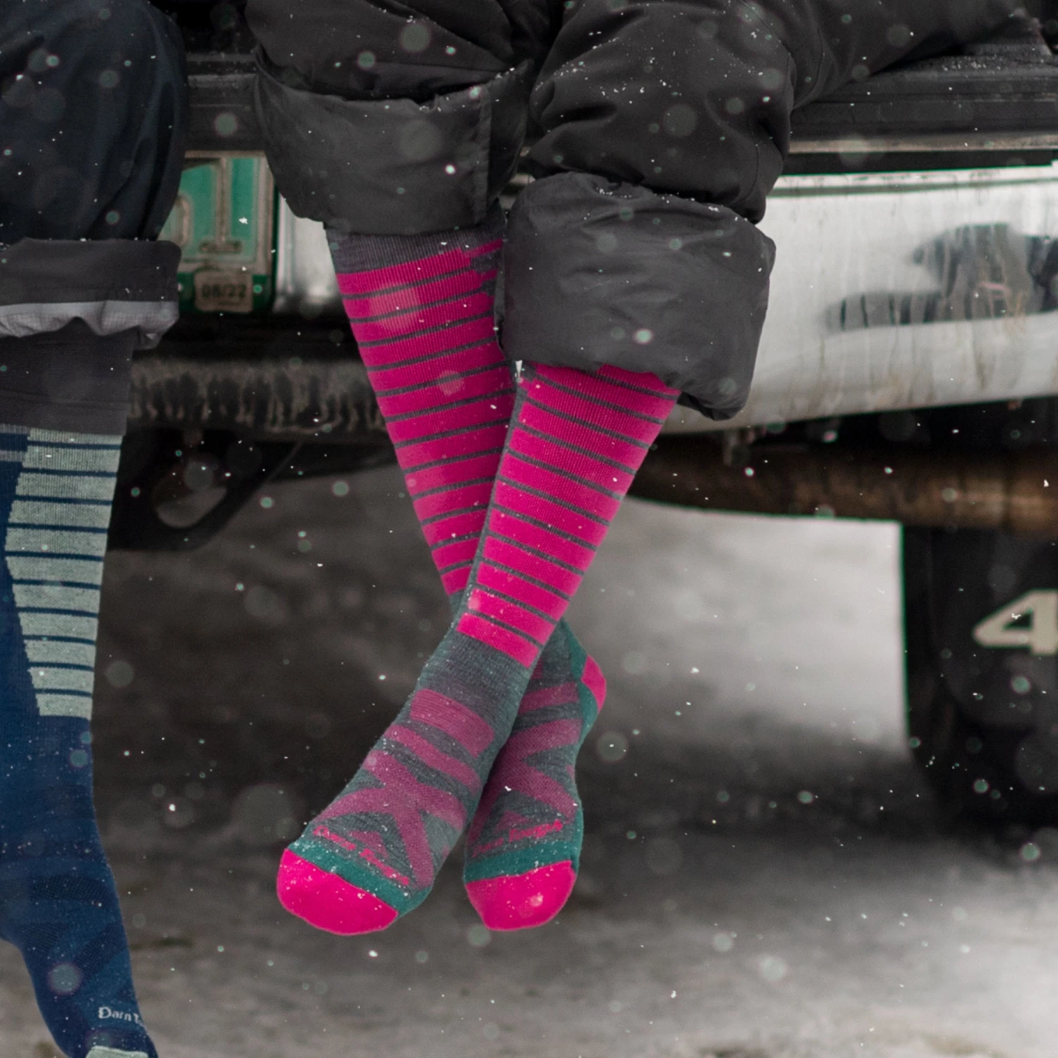 Women's Edge Over-the-Calf Midweight Ski & Snowboard Sock 4 Women's Edge Over-the-Calf Midweight Ski & Snowboard Sock - Image 4