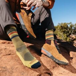 Men's Fastpack Micro Crew Lightweight Hiking Sock -Darn Tough Outlet Store 03 5012 Sandstone LS