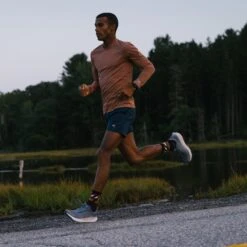 Men's Grit Micro Crew Ultra-Lightweight Running Sock 12 Men's Grit Micro Crew Ultra-Lightweight Running Sock -Darn Tough Outlet Store 04 1061 Black LS