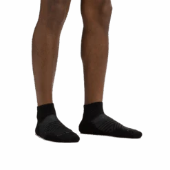 Men's Coolmax® Run Quarter 2-Pack -Darn Tough Outlet Store 1055 Black Model