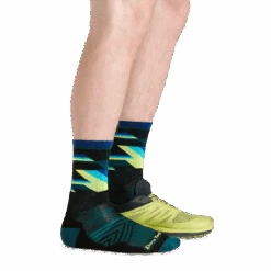 Men's Bolt Micro Crew Ultra-Lightweight Running Sock -Darn Tough Outlet Store 1056 Black Footwear