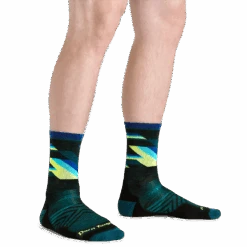 Men's Bolt Micro Crew Ultra-Lightweight Running Sock -Darn Tough Outlet Store 1056 Black Model