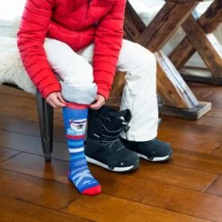 Kids Polar Patroller Over-The-Calf Midweight Ski & Snowboard Sock -Darn Tough Outlet Store 220326 DT JuniorSnow 079