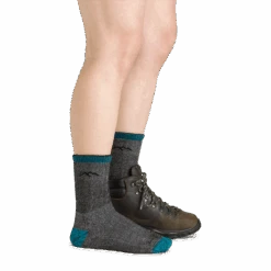 Women's Mountaineering Micro Crew Heavyweight Hiking Sock -Darn Tough Outlet Store 5011 Midnight Footwear 2000x2000 2325ae87 b9aa 445e 9aab b12e2d81739f