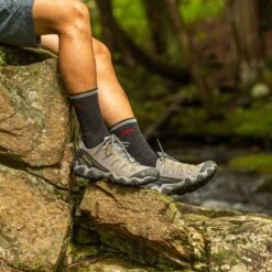 Men's Hiker Variety 3-Pack -Darn Tough Outlet Store DarnTough RickerPond Product CirilliPhoto 250 5000x3333 c7d90917 5b7d 43cf 80ac cb0416d132fd 09d608ae 3bca 462d bfd6 d009b1d385a8