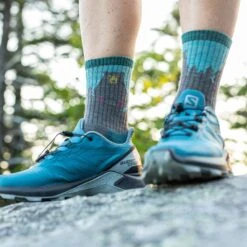 Women's Treetop Weekender 3-Pack -Darn Tough Outlet Store DarnTough RickerPond Product CirilliPhoto 353 5000x3333 11265658 e973 426c 893c ad5e40a8cd5d a39ff300 4ab0 4d0b 9cea 1eb4660ca05c