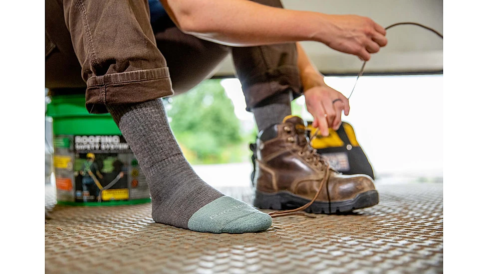 Darn Tough Steely Boot Midweight Work Sock - Womens 4 Darn Tough Steely Boot Midweight Work Sock - Womens - Image 4